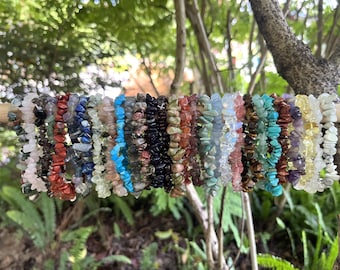 Natuurlijke kristallen chiparmband, sieraden met onbewerkte edelsteenkralen, stapelbare boho-armband voor dames en heren