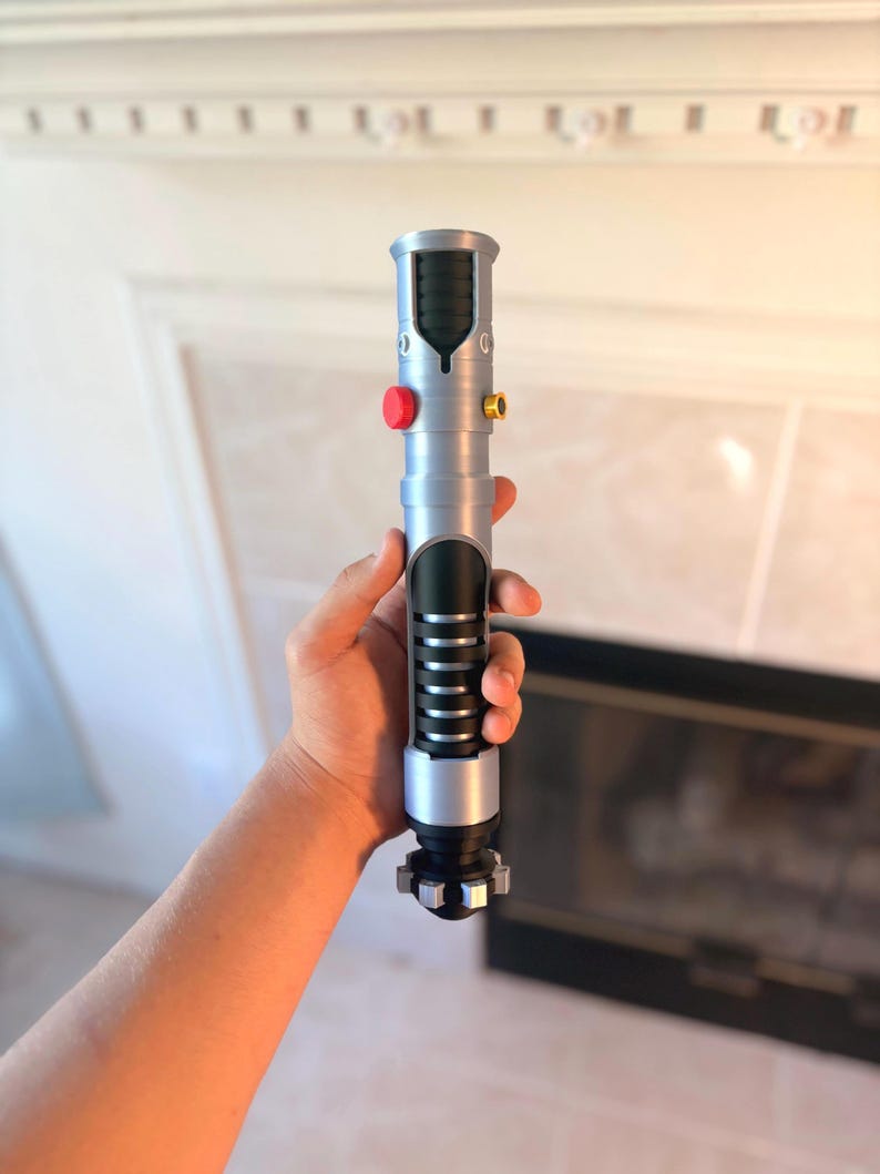 Obi-Wan Kenobi Padawan Era Lightsaber Hilt – Display & Cosplay Prop 3D printed immagine 1