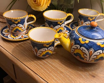 Juego de té de 9 piezas Ruocco Ceramiche d'Arte con estampado floral azul y amarillo