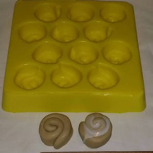 Mini Cinnamon Buns Soap & Candle Mold - 12 cavities