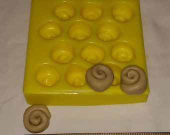 Mini Mini Zimtschnecken Seifen- und Kerzenform – 12 Mulden