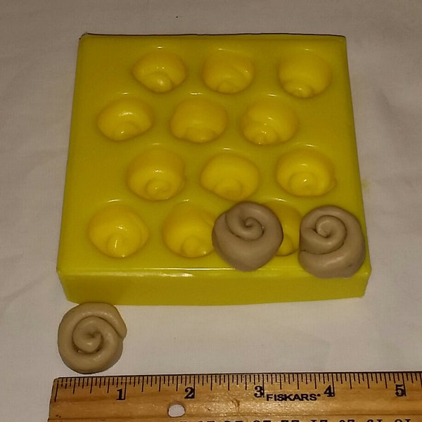 Mini Mini Zimtschnecken Seifen- und Kerzenform – 12 Mulden