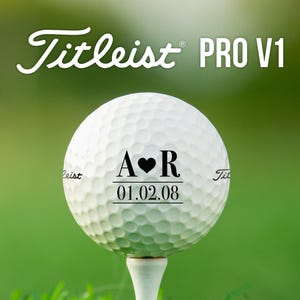 Monogrammed & Personalized Golf Balls | Custom Initials and Heart Design | Titleist Pro V1 | Gift for Valentine&#39;s Day, Anniversary, Wedding