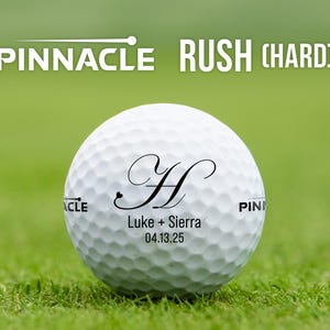 Balles de golf personnalisées pour mariage | Cadeau de mariage monogrammé | Cadeau de mariage | Nom personnalisé + motif coeur | Cadeau d&#39;anniversaire | Cadeau Saint-Valentin