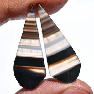 Paire de boucles d'oreilles en forme de poire 100 % naturelle en agate rubanée - Cristaux guérisseurs d'agate en vrac