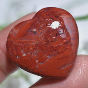 Red Jasper Heart Shape Cabochon – Smooth Polished Crystal Gemstone, Flat Back Stone for Pendant, Jewelry Design & Crafting