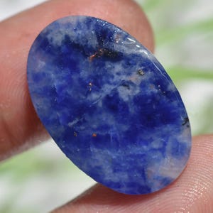 Ovaler natürlicher Sodalith Cabochon - polierter blauer Edelstein, glatter flacher Kristallstein für die Schmuckherstellung & Wire Wrap