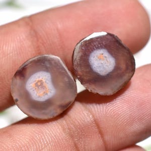 Ensemble de pierres précieuses en quartz solaire pour boucles d'oreilles, paire de cristaux assortis uniques, cabochon en tranches de quartz naturel Debbi, pierres précieuses en vrac pour bijoux