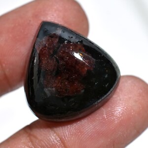 Cabochon di tormalina rubino a forma di cuore / Cristallo di pietra preziosa rosa rara / Pietra lucidata a mano per gioielli d'amore, lavoro energetico, regali