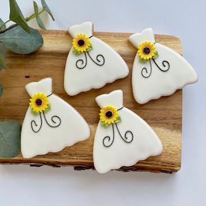 1 Dozen - Sunflower Bridal Shower Favors, Sunflower Edible Favors, Bridesmaid Cookie