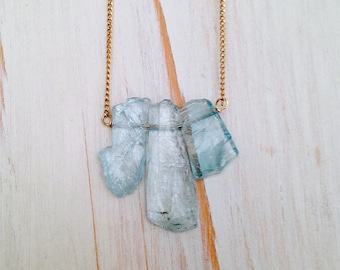 Collier aigue-marine brute : pendentif en or 14 carats, bijoux en pierres précieuses