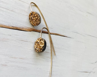 Pendientes colgantes de drusa chapada en oro: drusa ovalada auténtica, 3,8 cm