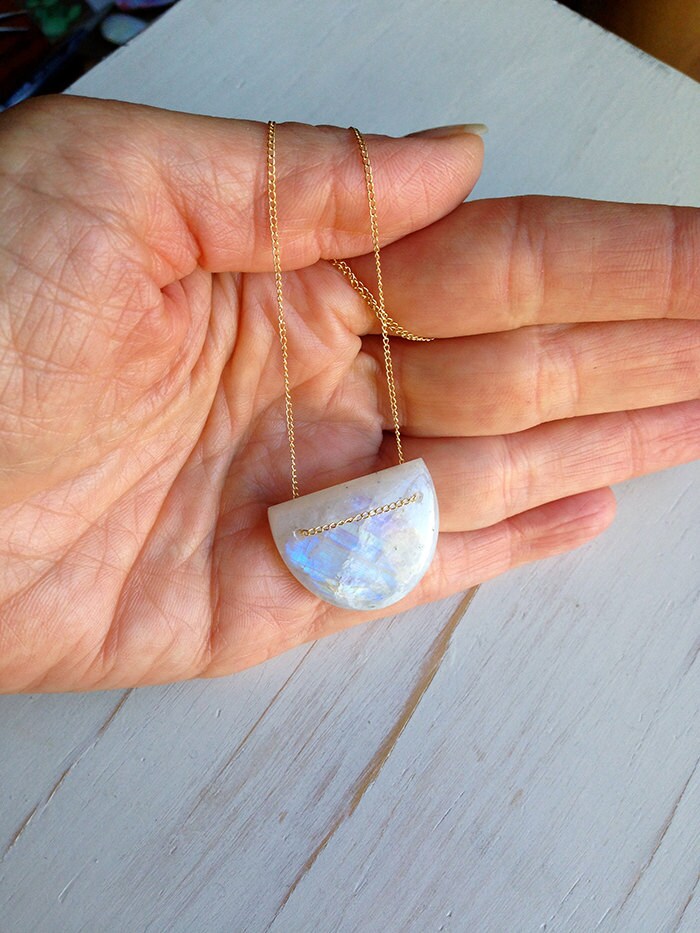 幾何学模様のムーンストーンネックレス：14Kゴールドフィルドチェーン