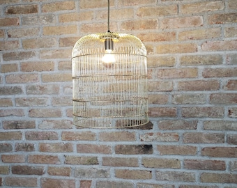 Lampada a sospensione vintage con gabbia per uccelli riciclata / Lampada a sospensione dorata riutilizzata / Plafoniera con gabbia in filo metallico anni '80