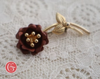 Vintage Metal Flower Brooch | Rose Floral & Gold Leaf Bar Pin | Old Gold Tone and Brown Botanical Accessory | Gift For Vintage Brooch Lovers