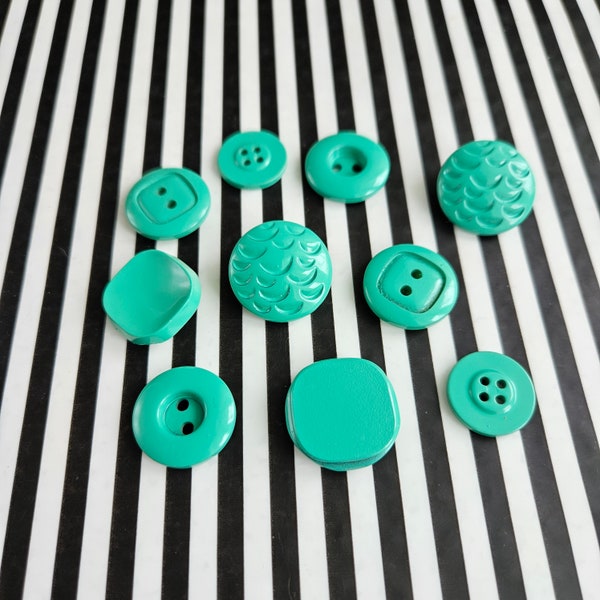Up Cycled Vintage Buttons | Sea Foam Mint Green Rockabilly Buttons | Set of of 10 Mixed Pack Craft Sewing Buttons | Up Cycle Your Clothes