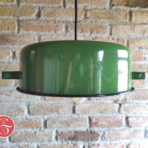 Lampe émaillée recyclée | Abat-jour suspendu en métal vintage | Lampe de poche verte bouteille des années 50 | Lampe de cuisine recyclée