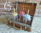 Vintage Picnic Basket Small Woven Handbag Green Gingham Check Fabric Lining Wicker Rattan Hamper Daily Lunch Box Beach Holiday Bag