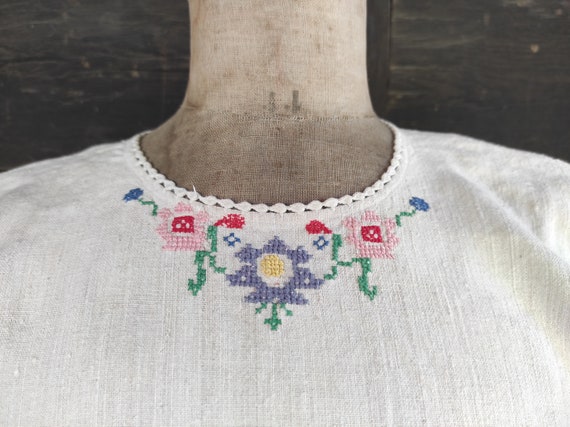 Vintage Linen Floral Blouse | Cross Stitch Embroi… - image 3