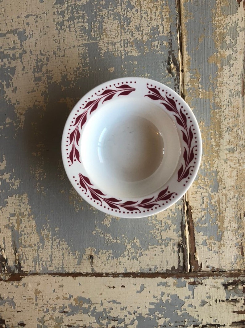 VINTAGE Homer Laughlin Berry Bowl Dessert Bowl Vintage Kitchen Hemlick Pattern Dark Red Rim Farmhouse Style