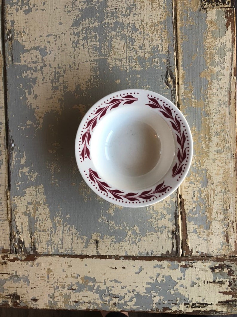 VINTAGE Homer Laughlin Berry Bowl Dessert Bowl Vintage Kitchen Hemlick Pattern Dark Red Rim Farmhouse Style