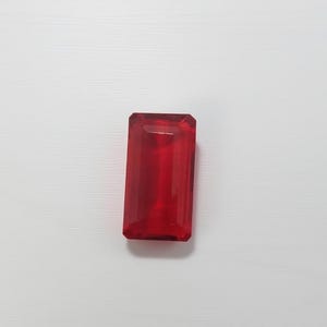 Rubí rojo de 40-45 quilates, gema talla esmeralda, piedra suelta rectangular tallada en escalones para joyería llamativa, pieza central para colgantes, montura de anillo personalizada.