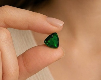 15CT Trillion Shape Emerald Loose Gemstone, Faceted Green Stone for Handmade Jewellery, Custom Setting Center Stone, Gift for Her Him