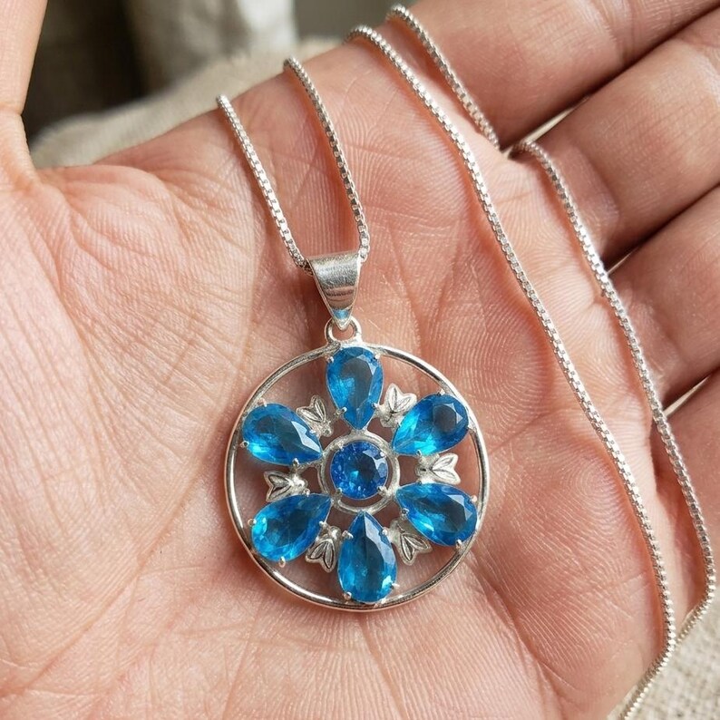 Blue Topaz Medallion Necklace 50–55 CT, Flower Circle Pendant with Center Stone, Minimal Boho Jewelry, Bridesmaid Gift, Party Wear