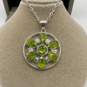 Peridot Flower Necklace 50–55 CT, Round Halo Cluster Pendant, Lime Green Gemstones, August Birthday Gift, Minimalist Jewelry