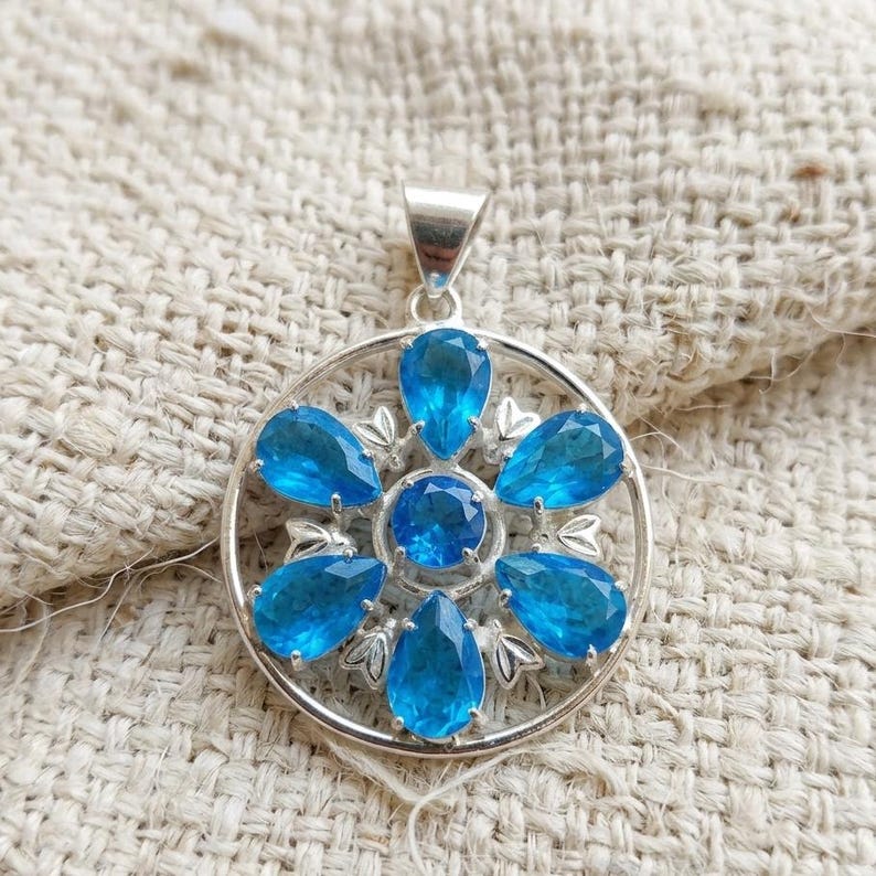 Blue Topaz Flower Necklace 50–55 CT, Circular Cluster Pendant, Vibrant Blue Stones, Holiday Gift for Her, Minimalist Jewelry