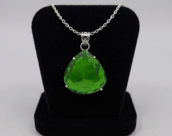 Green Emerald Pendant 100-110CT, Giant Pear Cut Bright Green Gemstone in Silver Tone Mount, Gift for Wife, Evening Glam Jewellery Piece