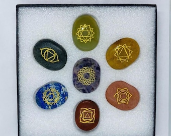 Chakra Palm Stone Set of 7 with Gold Engraved Symbols, Smooth Worry Stones for Mindfulness and Yoga, Spiritual Gift for Beginners