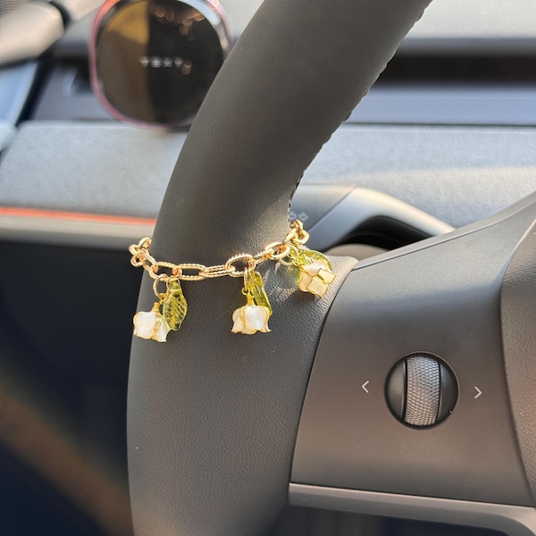 Ciondolo per volante con mughetto, accessori per auto floreali fatti a mano, regalo unico per lei