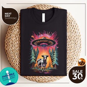 UFO Cow Abduction Shirt | Funny Vintage Retro Graphic Alien Tshirt | Unisex Comfort Colors T Shirt | Paranormal Oversized Aesthetic UFO Tee