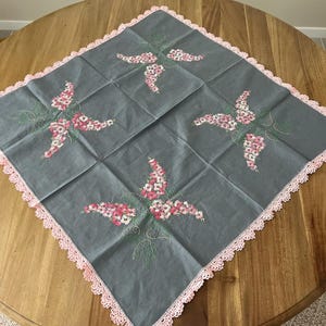 Vintage Hand Embroidered Gray Table Topper Floral Pink Crochet Edge Square 36x34