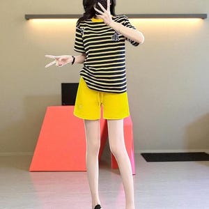 CoastalEase Striped Lounge Set – Lightweight Summer 2-Piece Outfit with Relaxed Top & Casual Shorts for Women