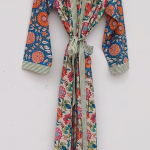 Bata de kimono de algodón, bata estampada, ideal para damas de honor, ropa de dormir de verano, talla única. imagen 12