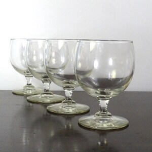Set mit 4 kurzen runden Brandy-Schneidergläsern aus Klarglas, Cognac-Sherry-Glas mit Stiel, Weinverkostungsbecher, Barware