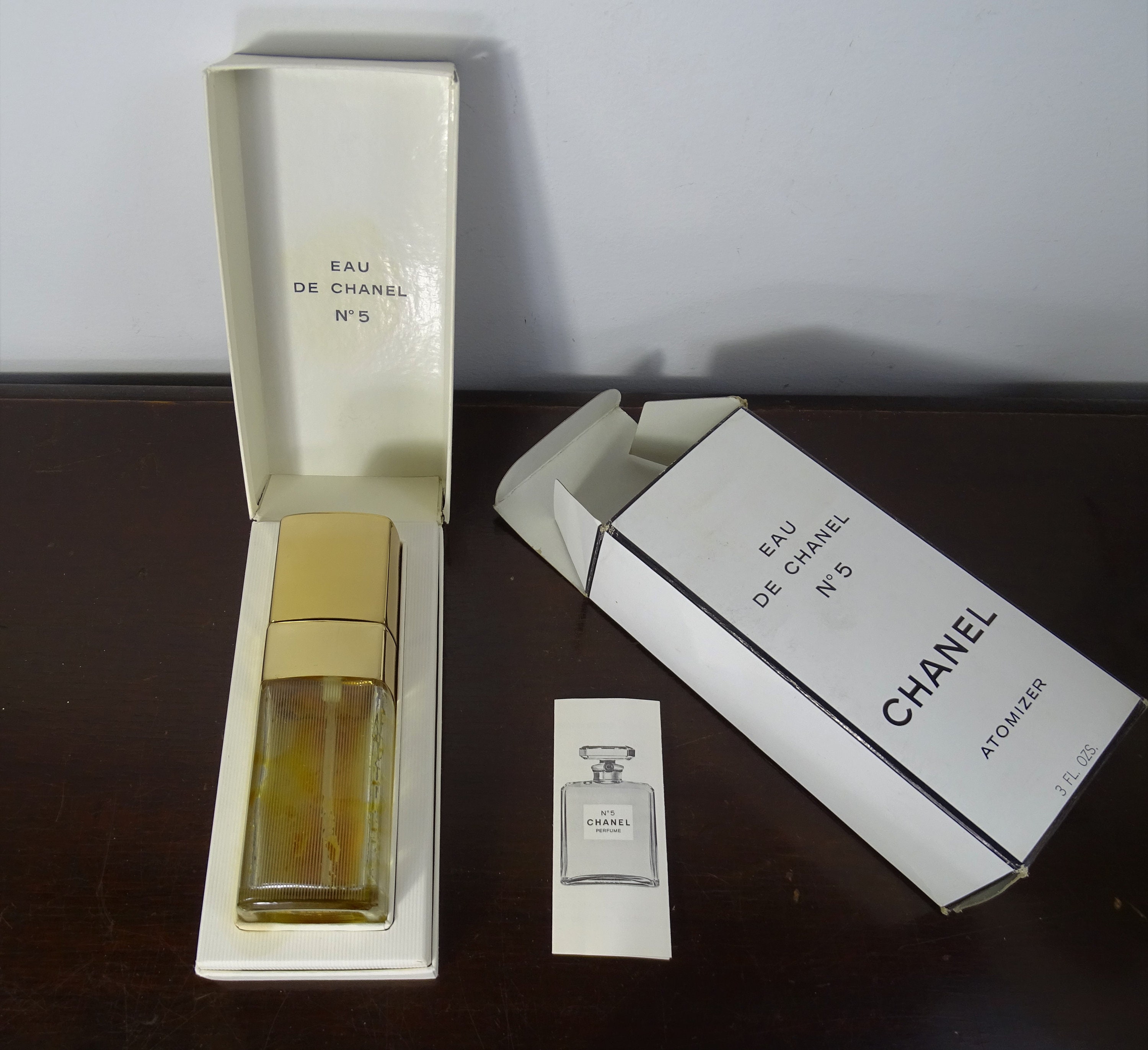 Chanel No 5 Spray Perfume Bottle in Original Box, 1.7 fl oz, 50 ML, Vintage  1970s Cologne, Box and Container Only, No Perfume