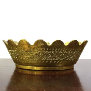 Vintage Made in India Large Metal Brass Fluted Wavy Edge Etched Flower Mantel Container, Rustic Shabby Planter Pot Dish