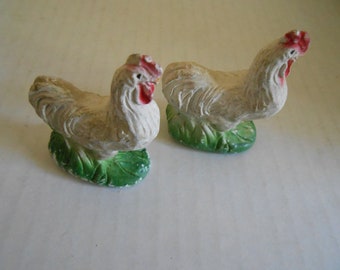 Primitive Chalkware Chicken 2\u201d white on nest
