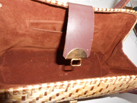 vintage straw purse, structured leather trim - image 4