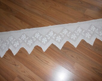 Vintage Crocheted Valance 13 in x 4 ft