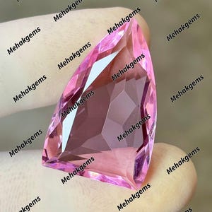 Labbskapad rosa rosenkvarts sköldslipad lös ädelsten för smyckestillverkning