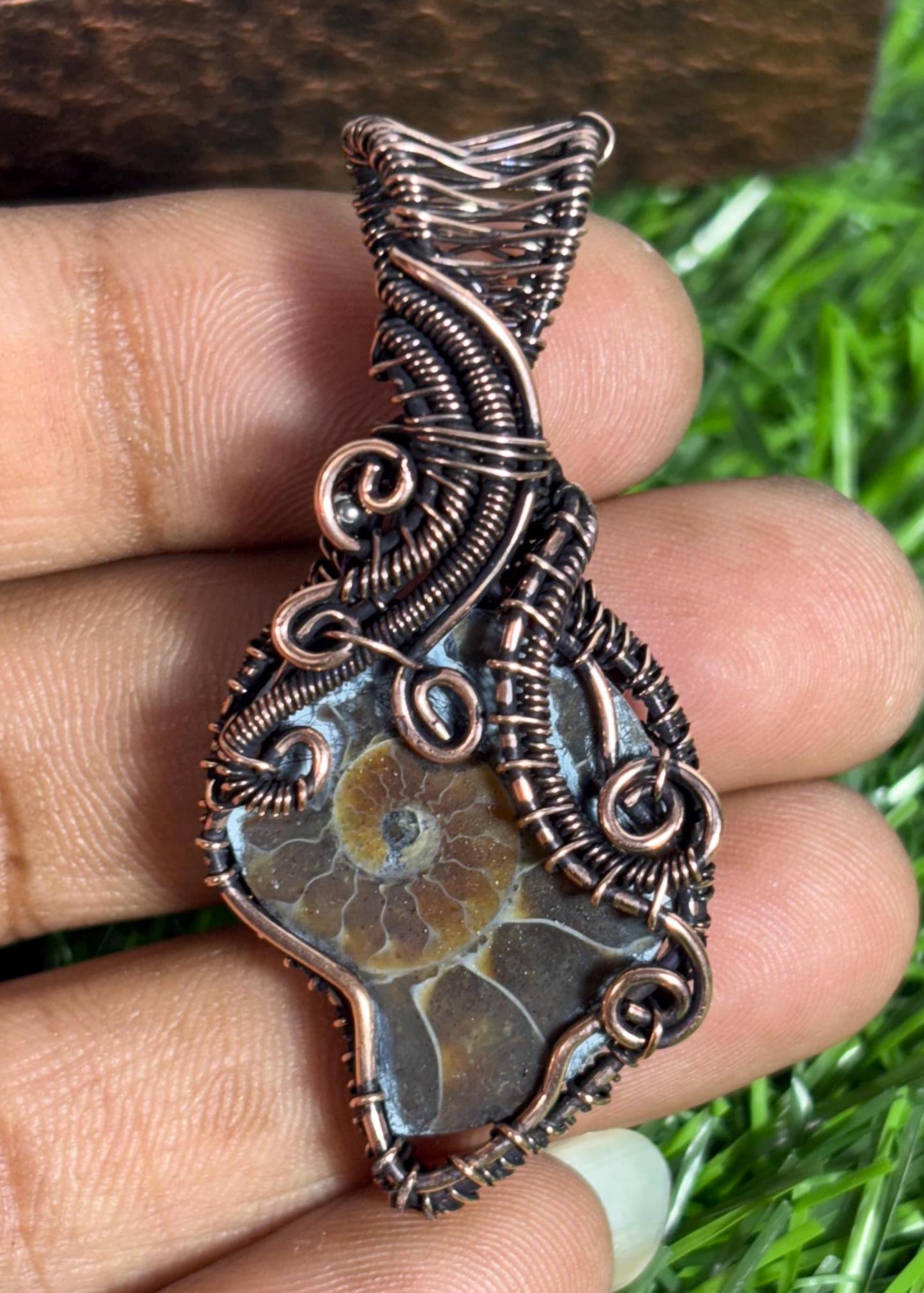 Handgemachte Kupfer Wire Wrap Ammonite Fossil Anhänger