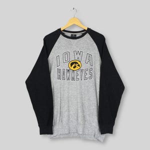 Vintage Iowa Hawkeyes NCAA Raglan Sweatshirt Large Iowa Hawkeyes Spell Out Logo Crewneck University of Iowa Jumper Hawkeyes Sweater Size L