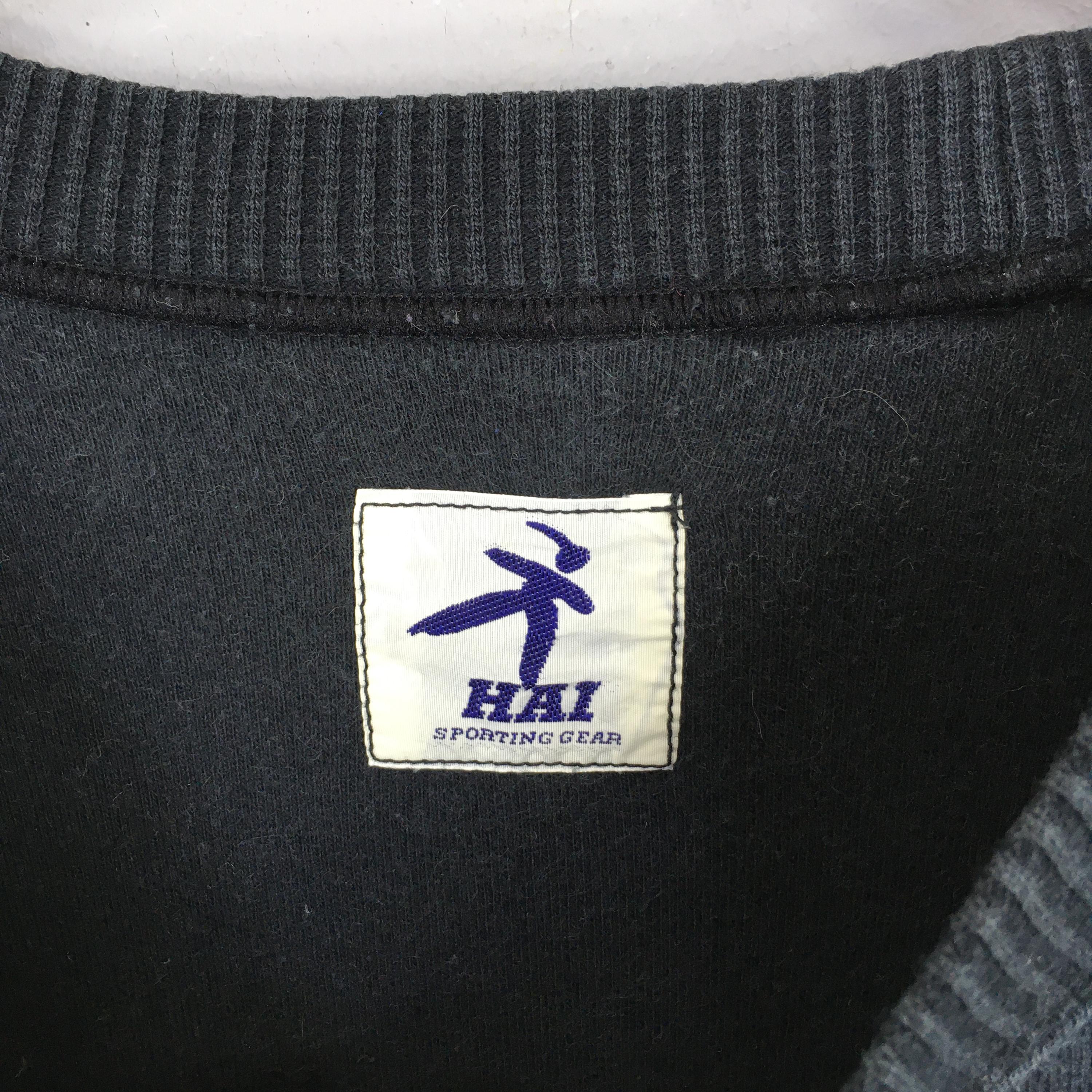 Vintage 90s Hai Sporting Gear Black Sweatshirt Medium Hai Sporting 