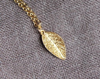 Dainty Gold Leaf Necklace, Fall Jewelry, Simple Leaf Pendant, Delicate, Fall Leaves Jewelry, Autumn Necklace for Women, Gift Her, Minimalist