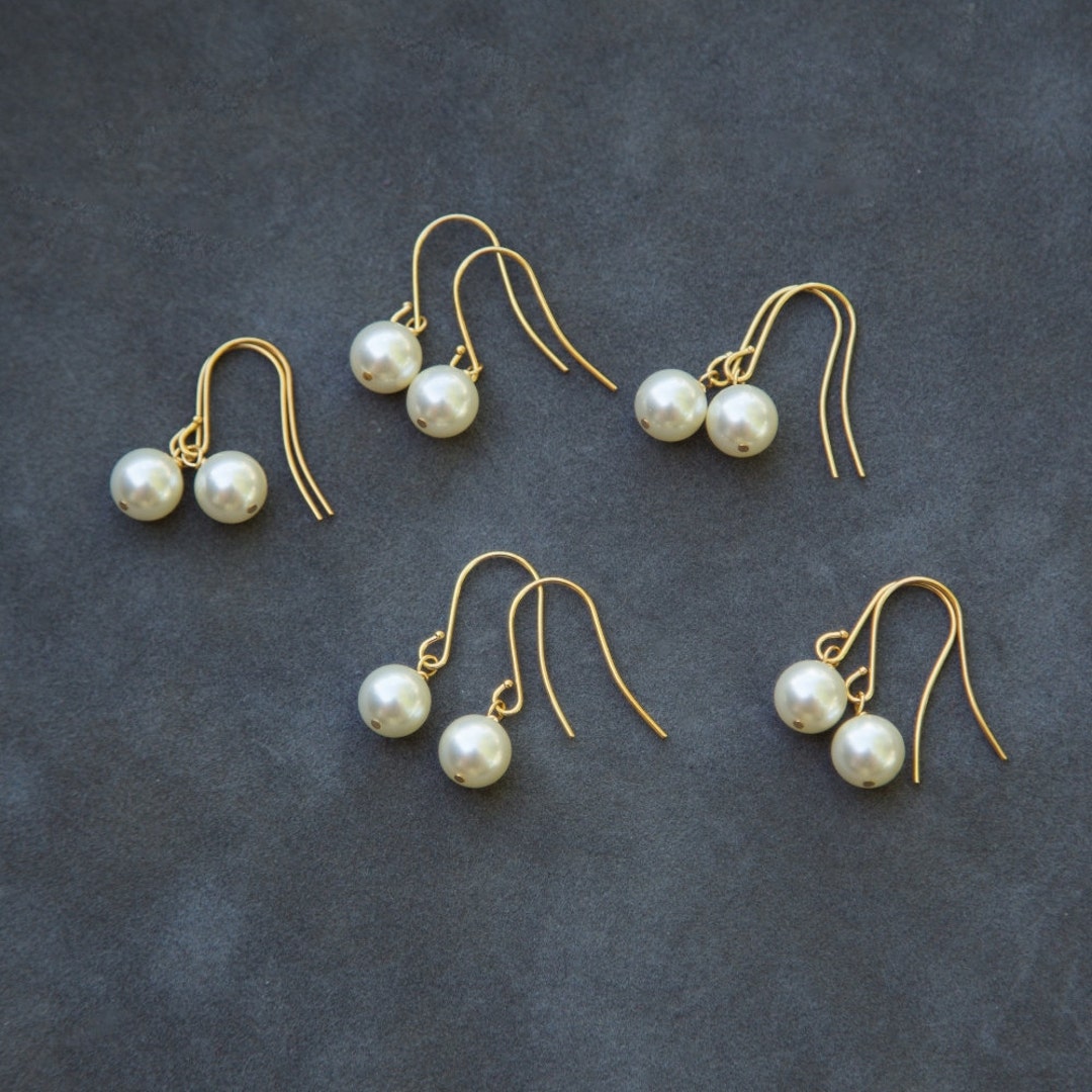 Bridesmaid Gold Earrings Set of 8 Ivory Cream Pearl Jewelry Etsy