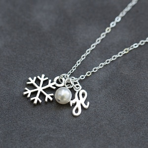 Sterling Silver Snowflake Necklace Set of 4, Winter Bridesmaid Necklace, Personalized Winter Wedding Jewelry, Initial Necklace, Christmas image 3